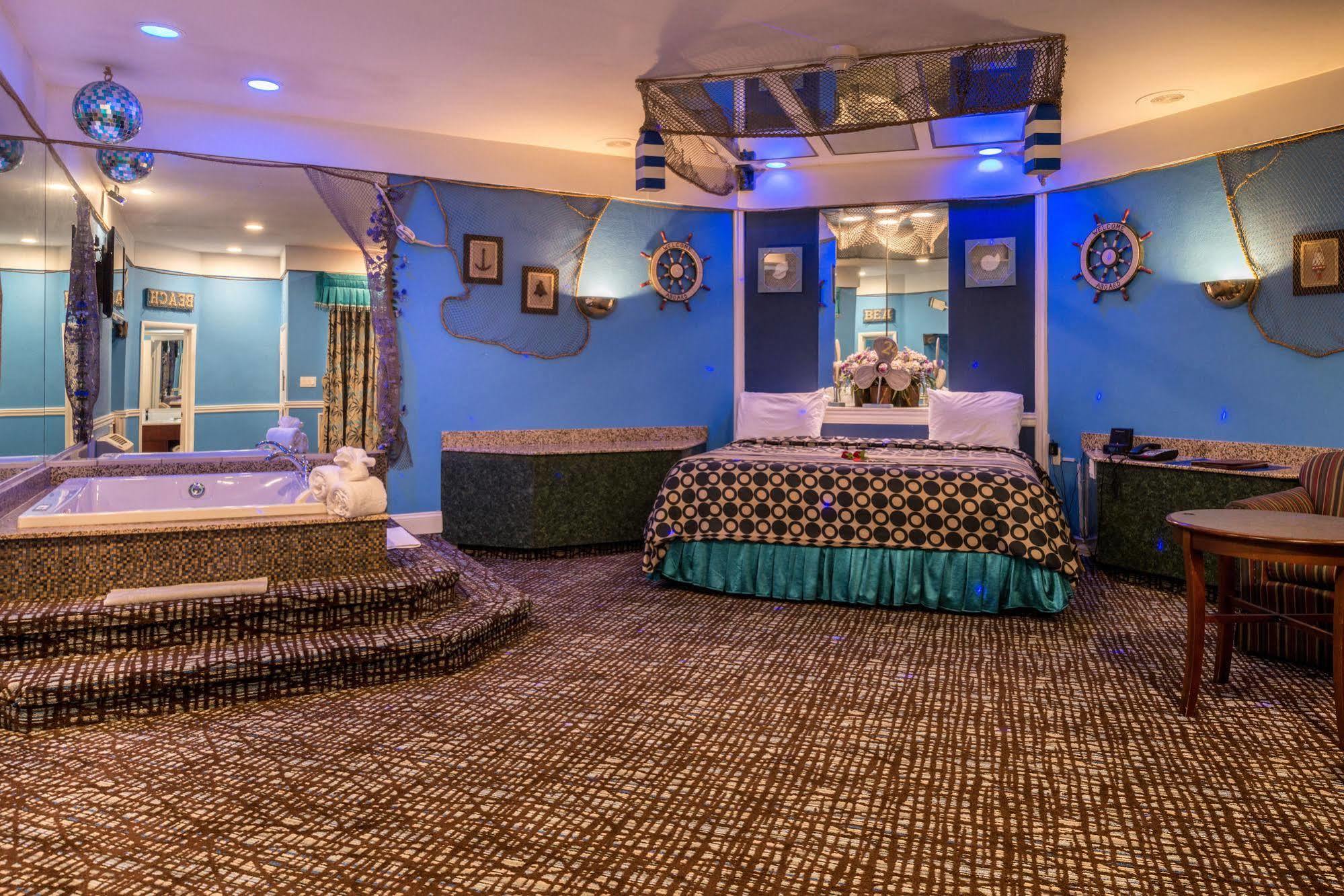 Inn Of The Dove Romantic Luxury & Business Suites Bensalem Exterior photo
