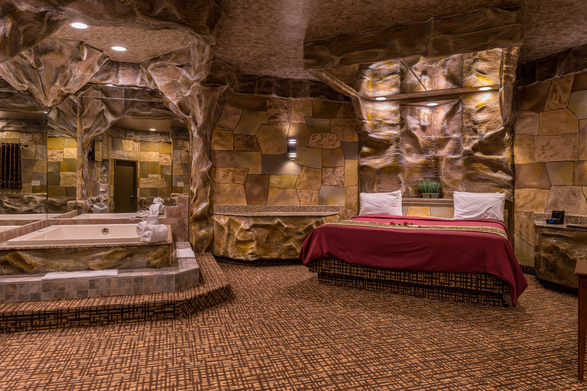 Inn Of The Dove Romantic Luxury & Business Suites Bensalem Exterior photo